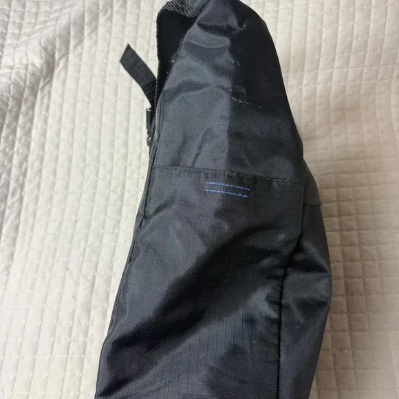 Lei Accessories Black Nylon Shoulder Bag Lightweight Everyday Hobo Purse - Picture 7 of 12